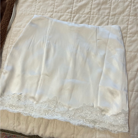 Pacsun can satin skirt - Picture 3 of 3